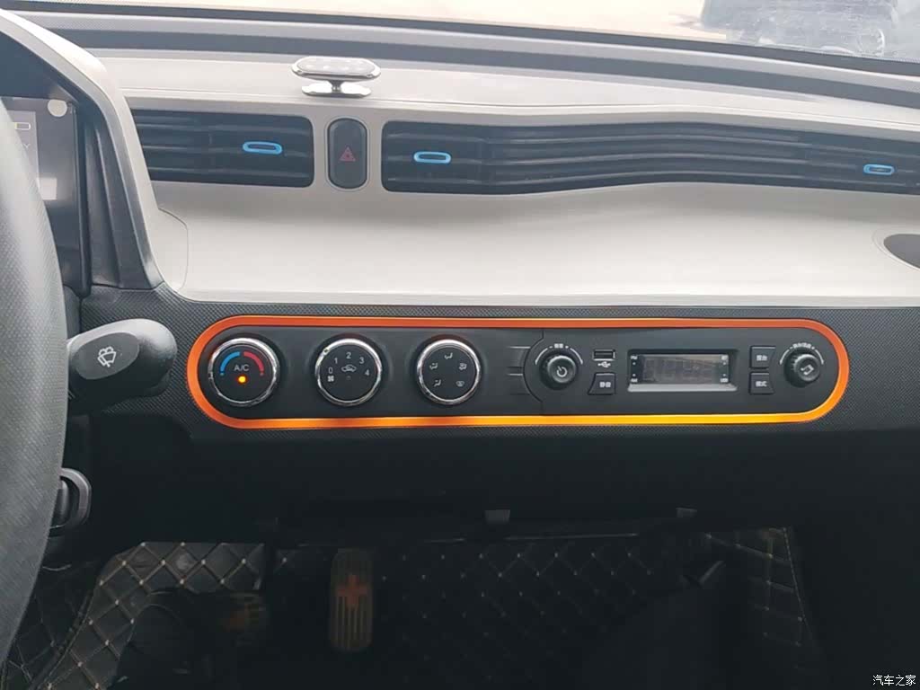 Wuling MINIEV, 2021 13