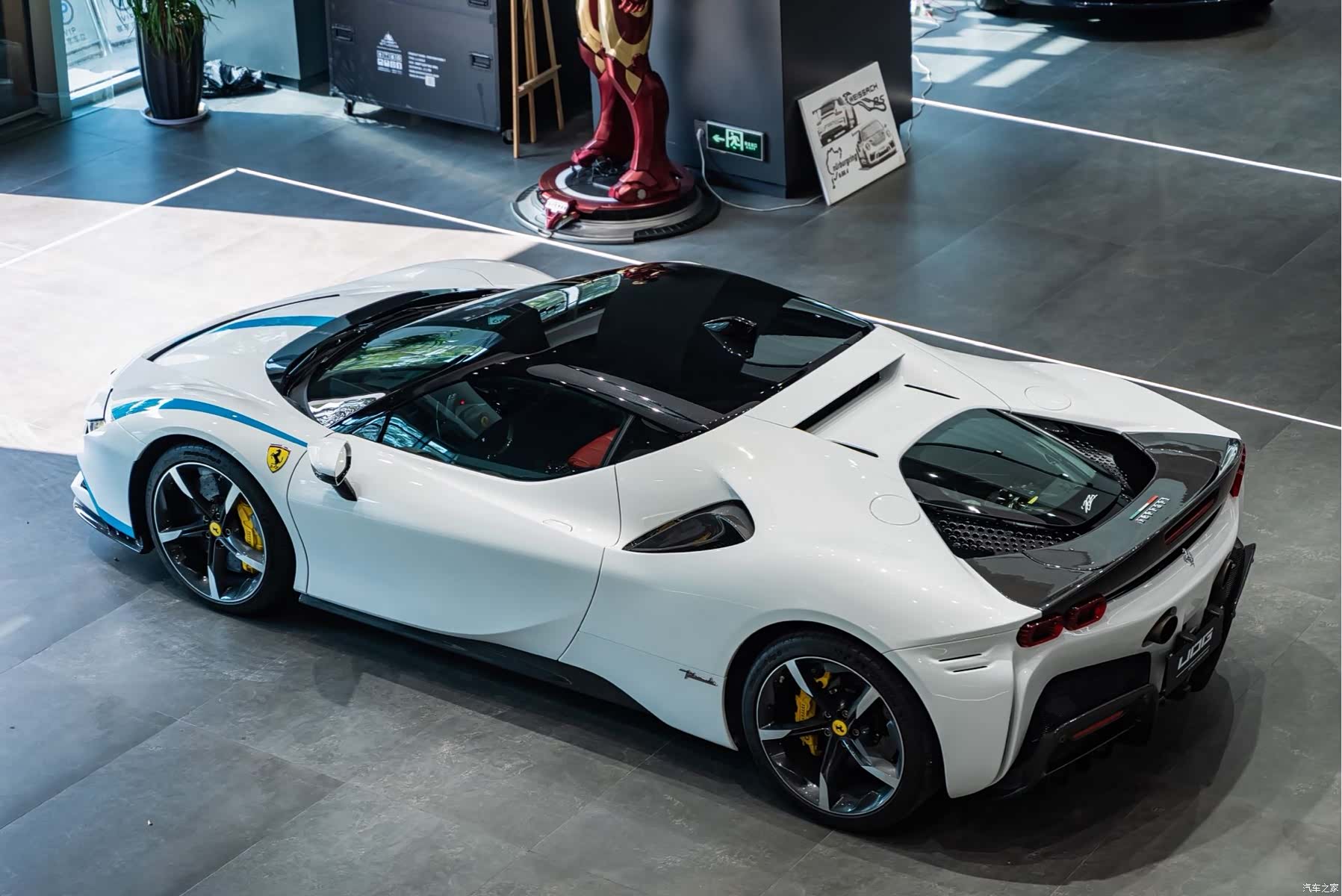 Ferrari SF90, 2022 20