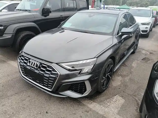 Audi A3 2021 — купить из Китая под заказ