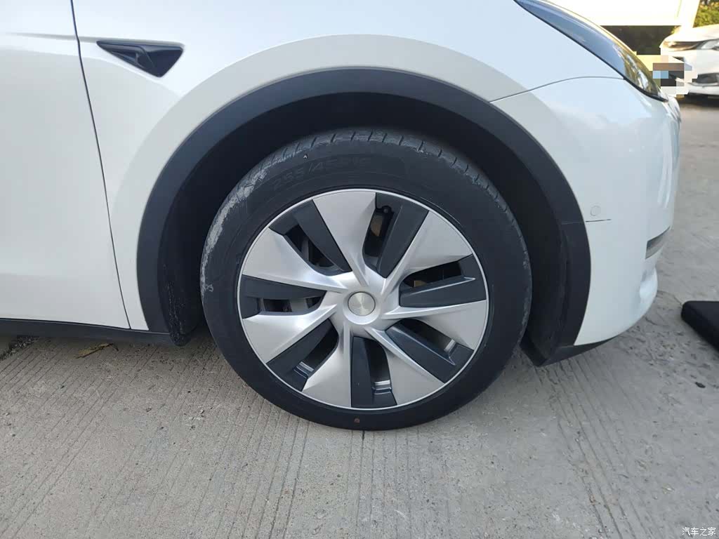 Tesla Model Y, 2021 26