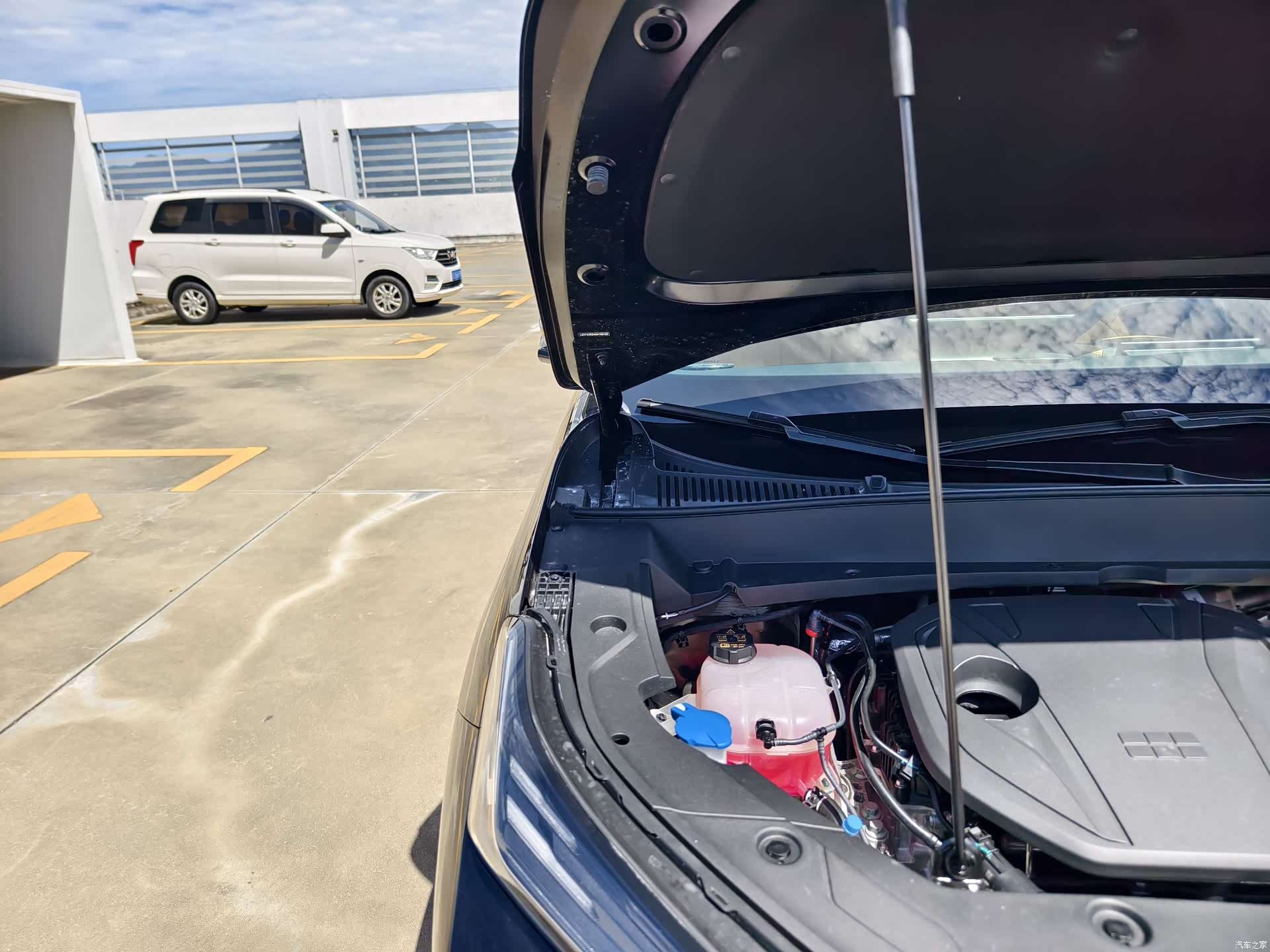 Geely 7, 2025 19