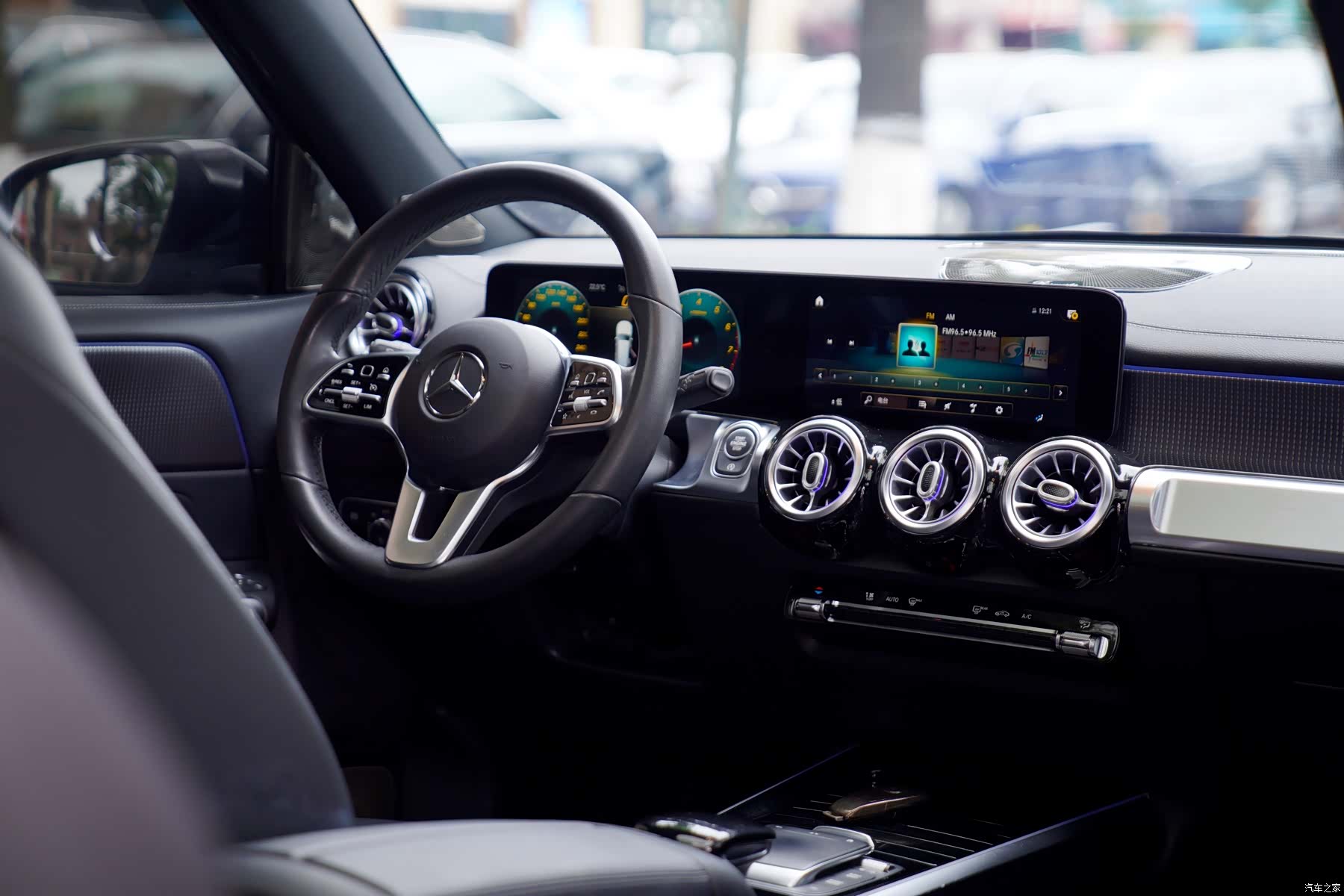 Mercedes-Benz GLB, 2021 13