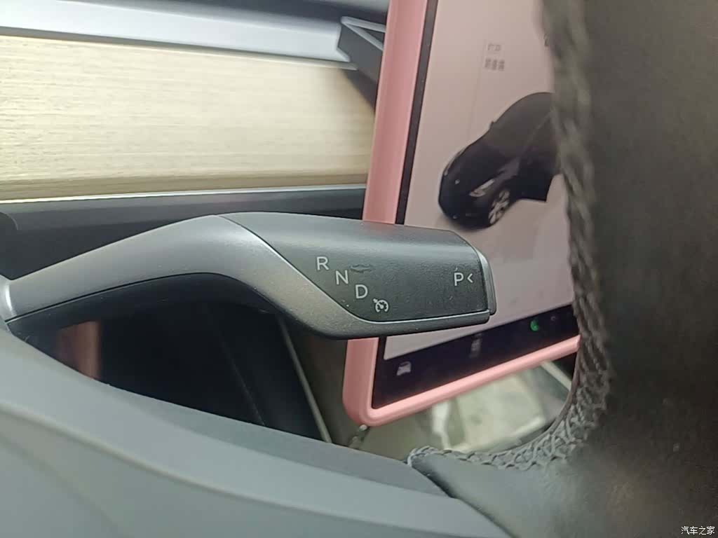 Tesla Model Y, 2023 14