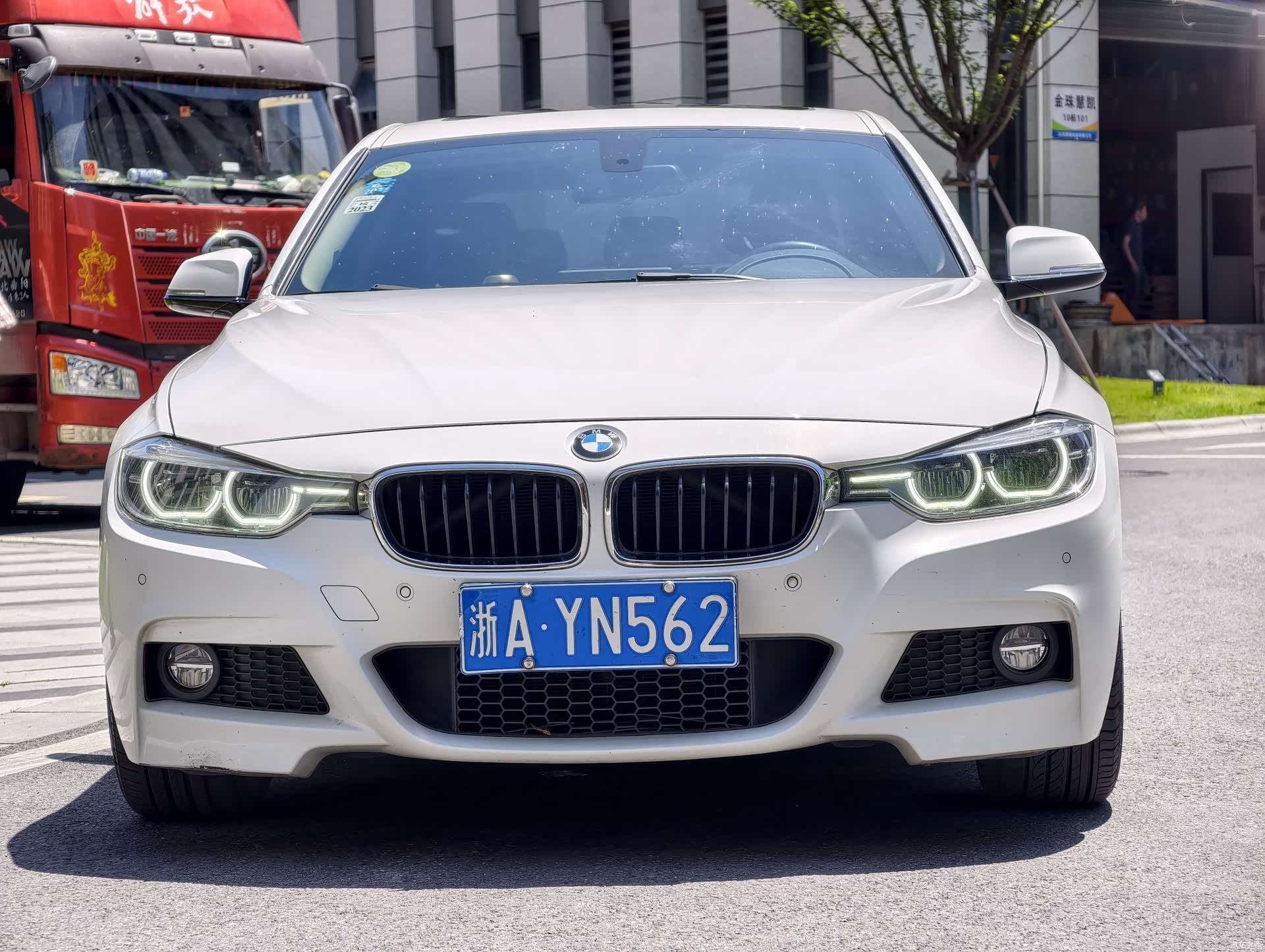 BMW 3 Series, 2019 все фото