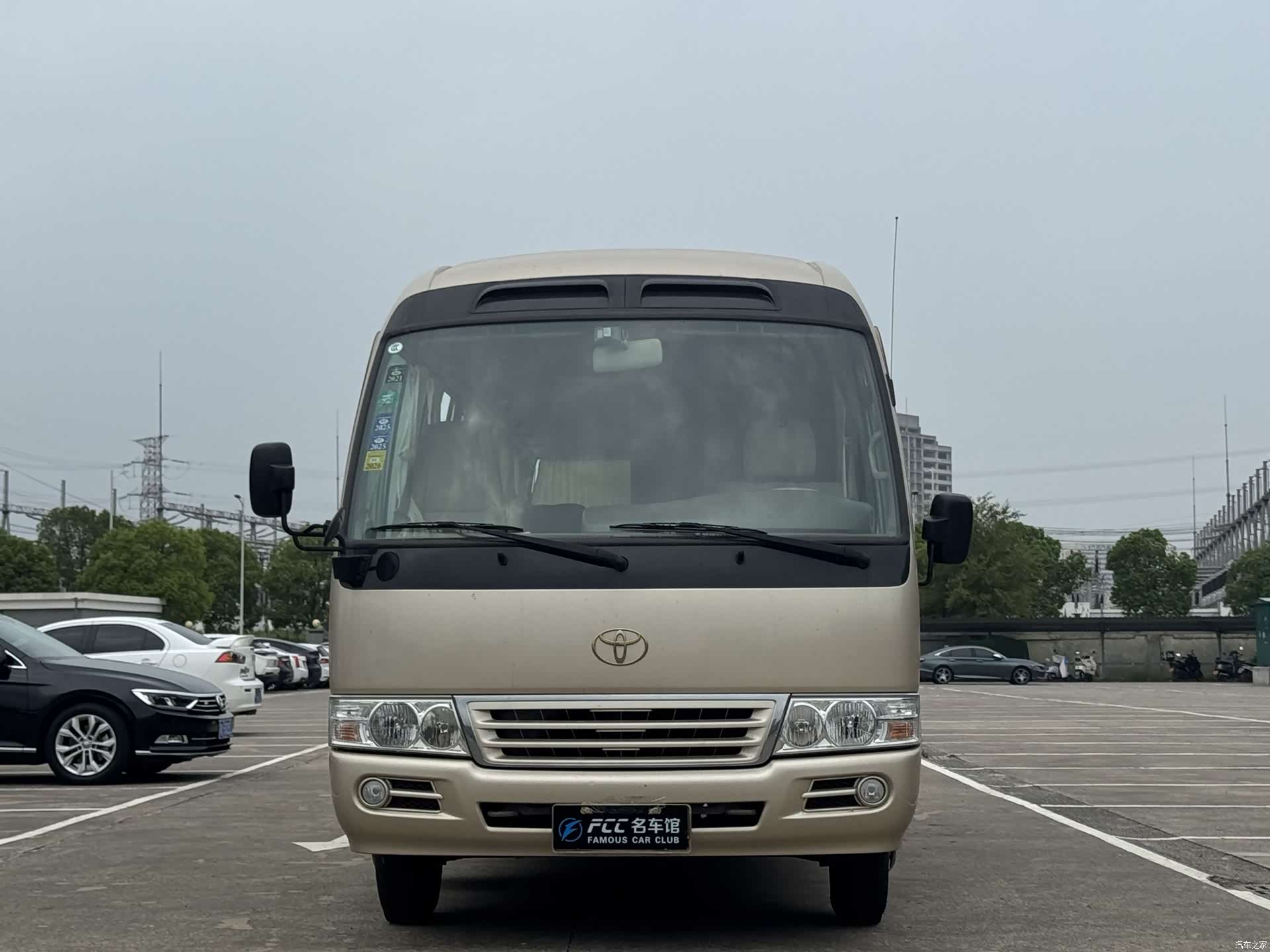 Toyota Coaster, 2011 2