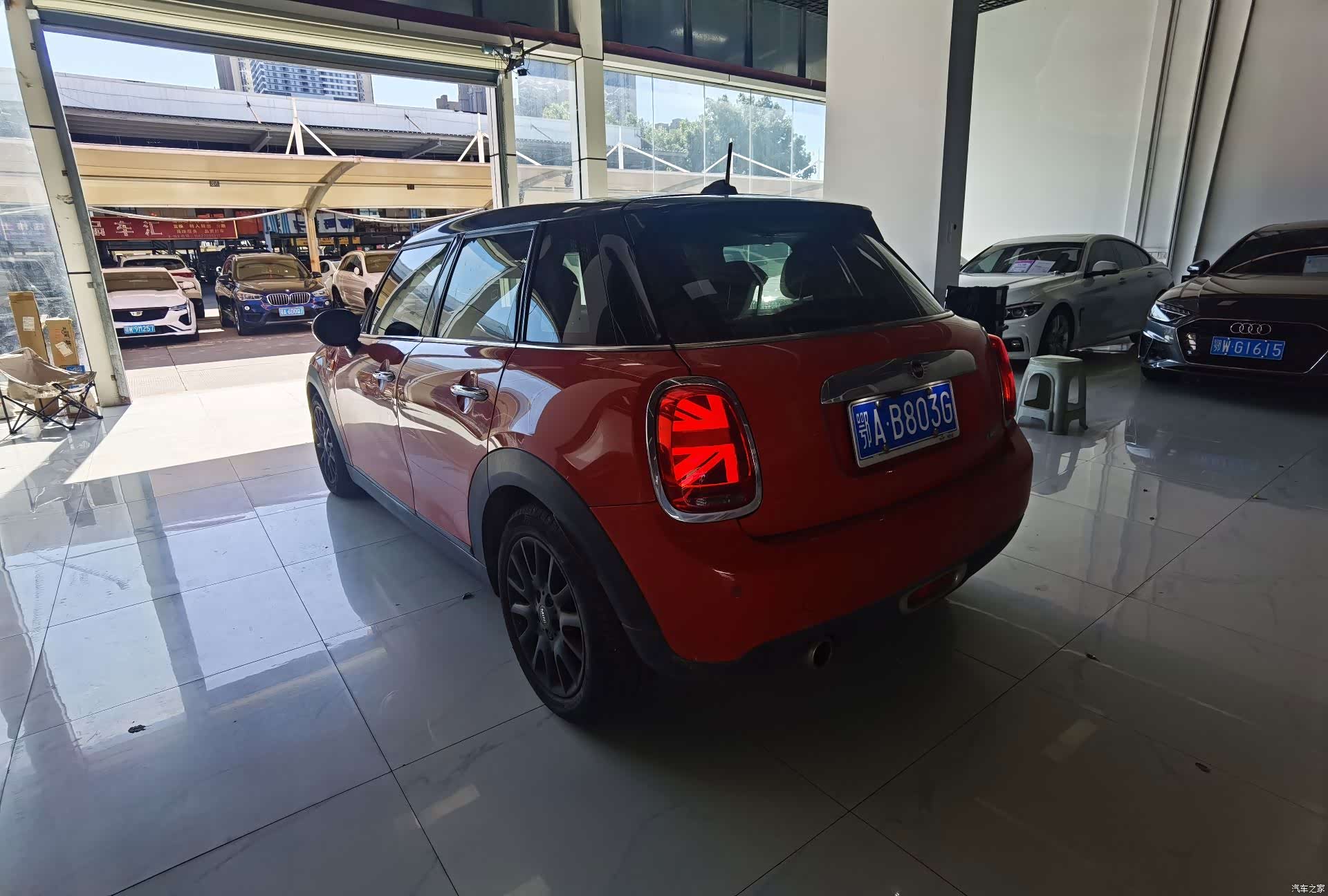Mini ONE, 2019 19