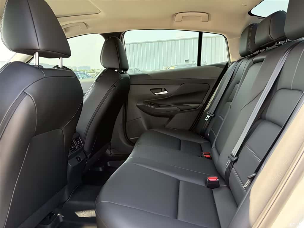 Nissan Sylphy, 2026 12