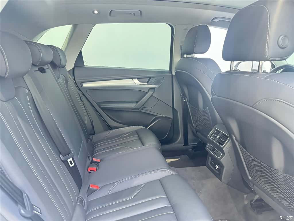 Audi Q5L, 2023 8