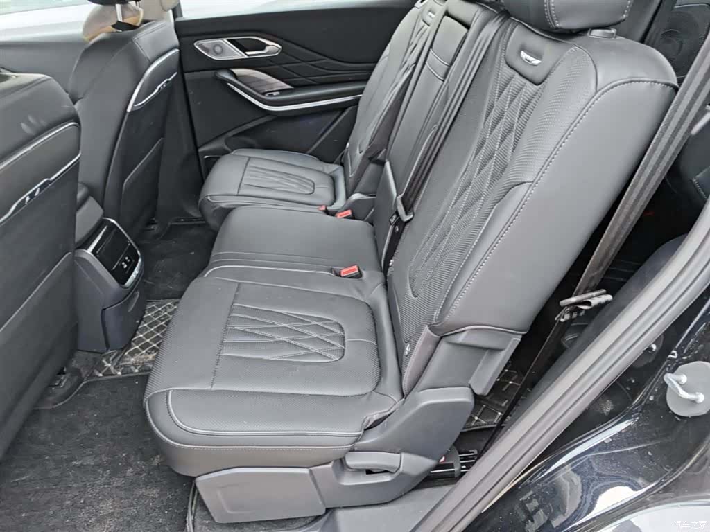 Hongqi HS7, 2024 17