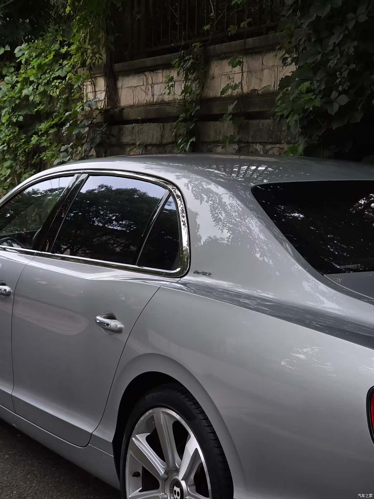 Bentley Flying Spur, 2016 9