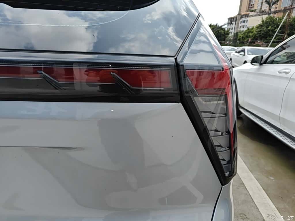 Geely Boyue, 2023 8