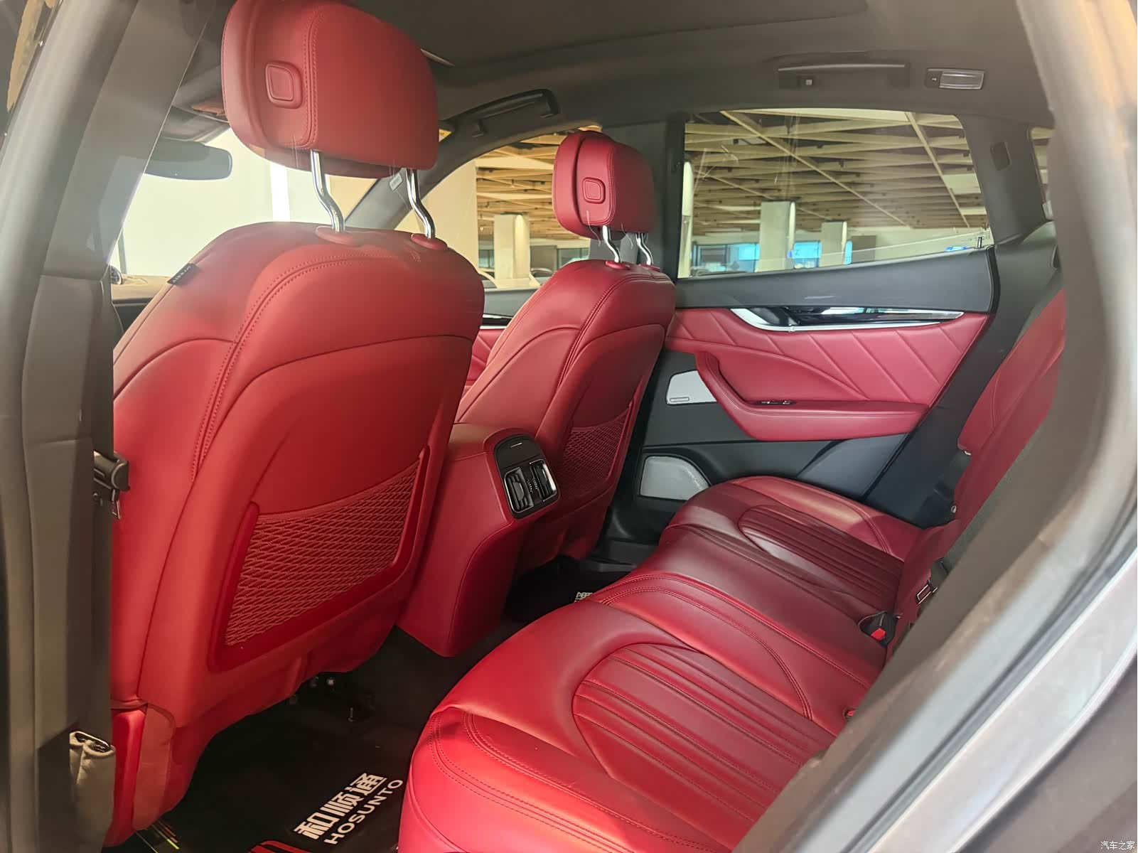 Maserati Levante, 2021 11