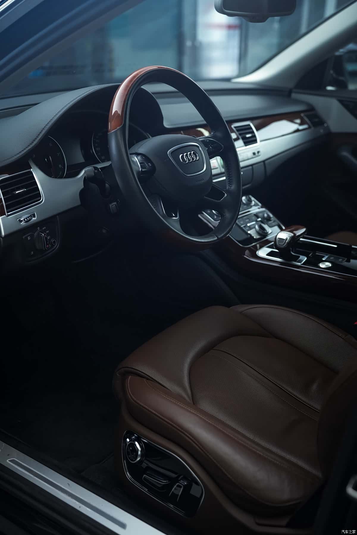 Audi A8L, 2013 19