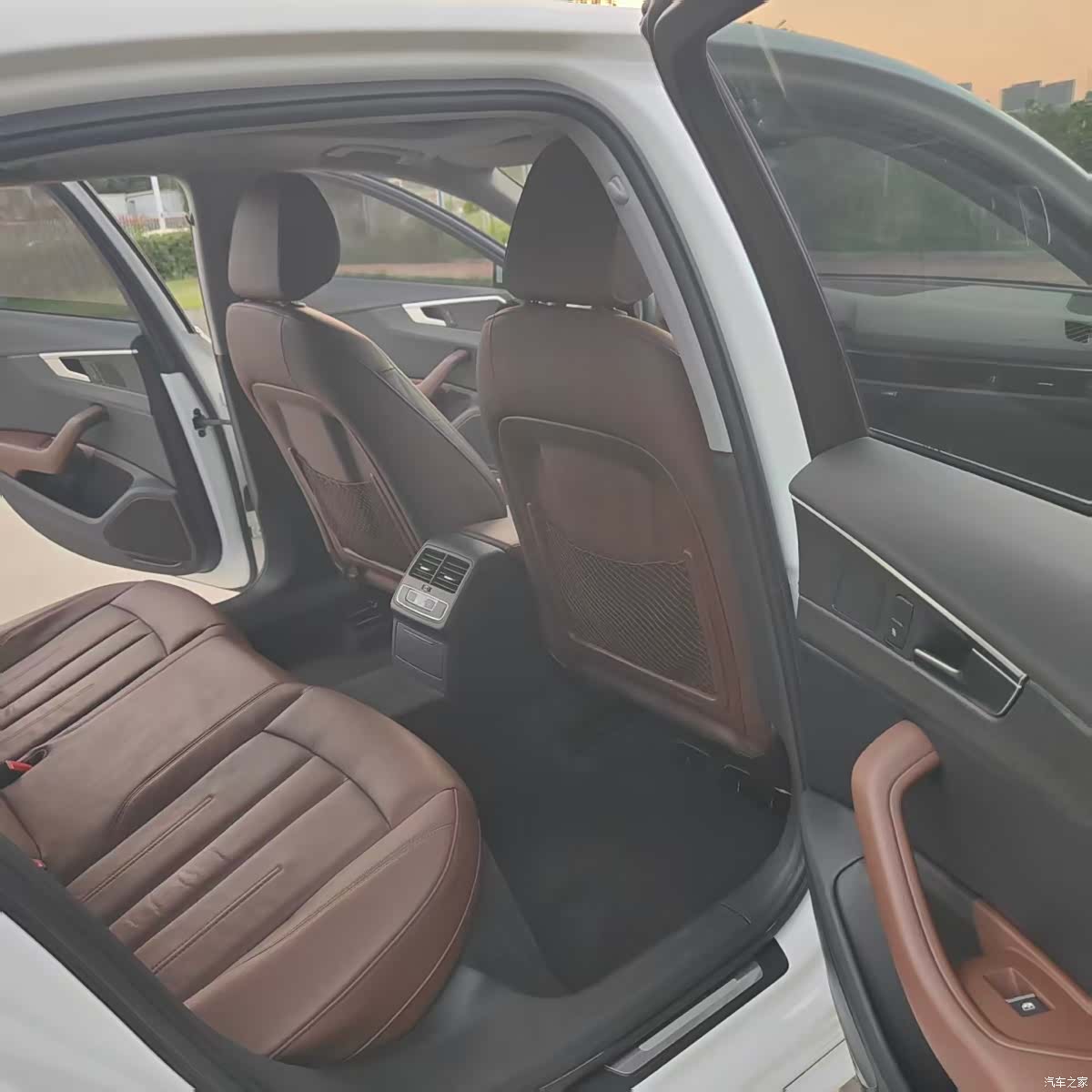 Audi A4L, 2017 12
