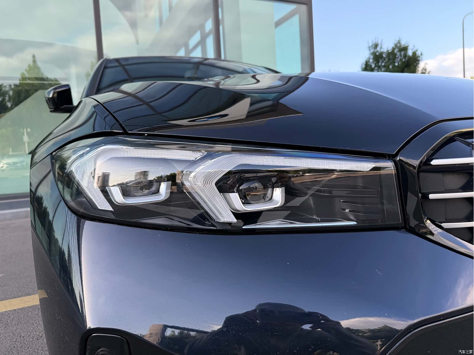 BMW 3 Series, 2023 все фото