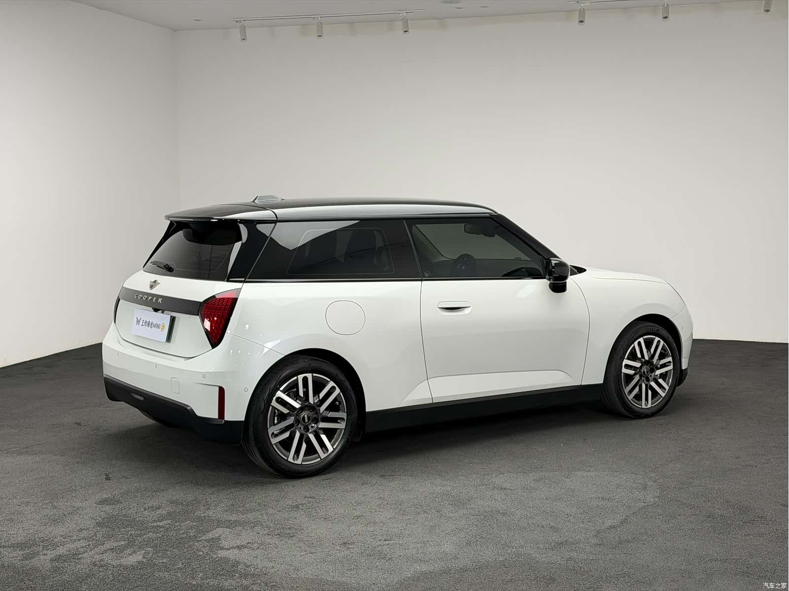 Mini Cooper, 2025 10