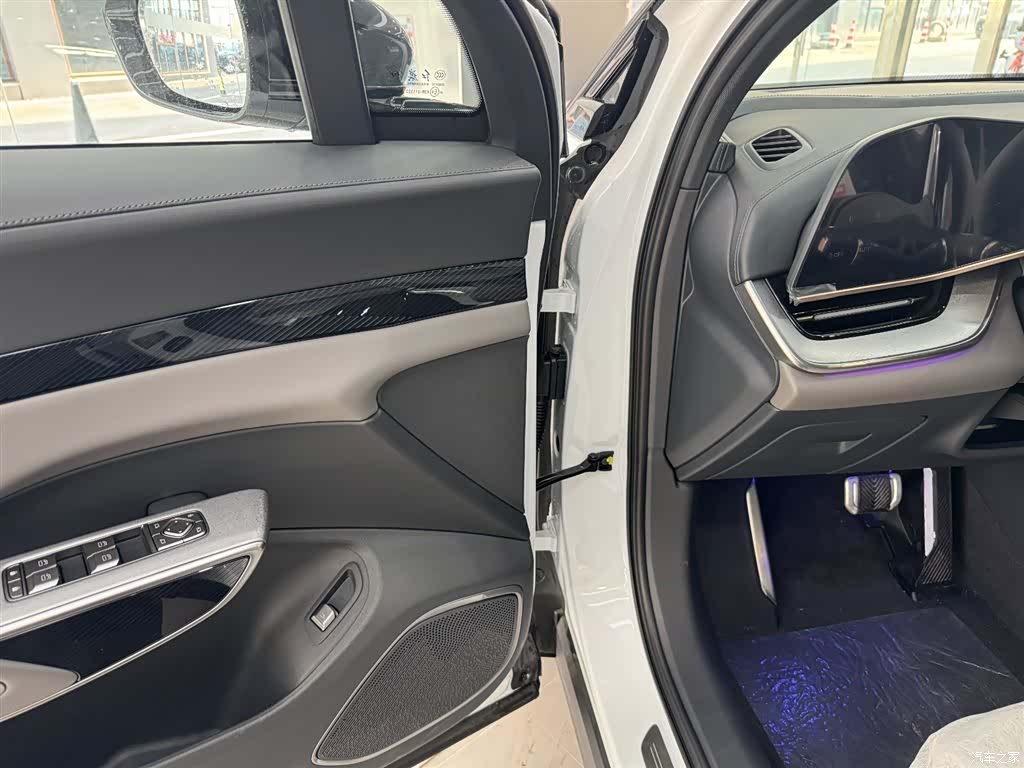 Hongqi 08, 2026 все фото