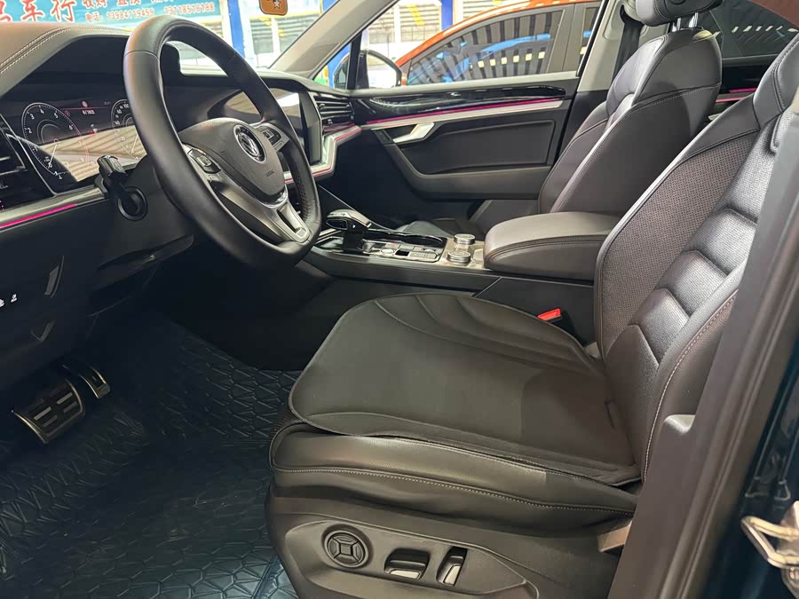 Volkswagen Touareg 2020, фото 6
