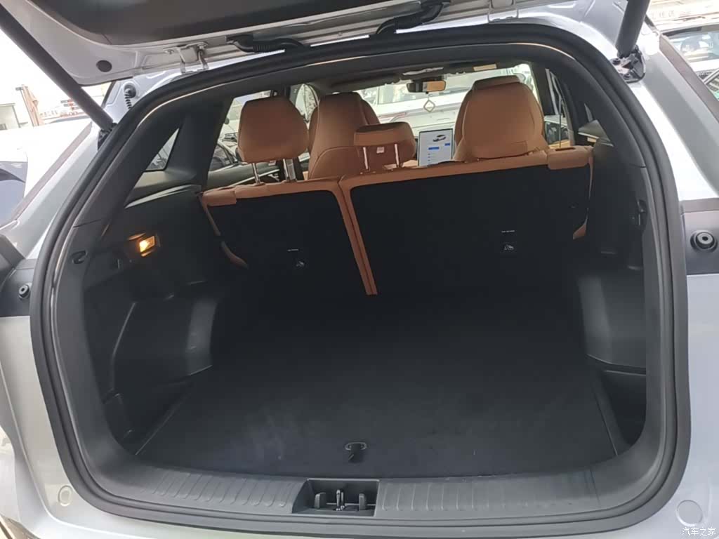 Geely Galaxy L7, 2025 19