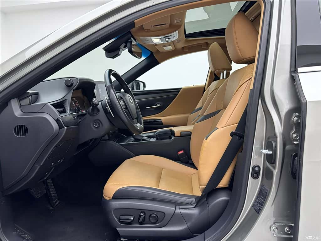 Lexus ES, 2022 19