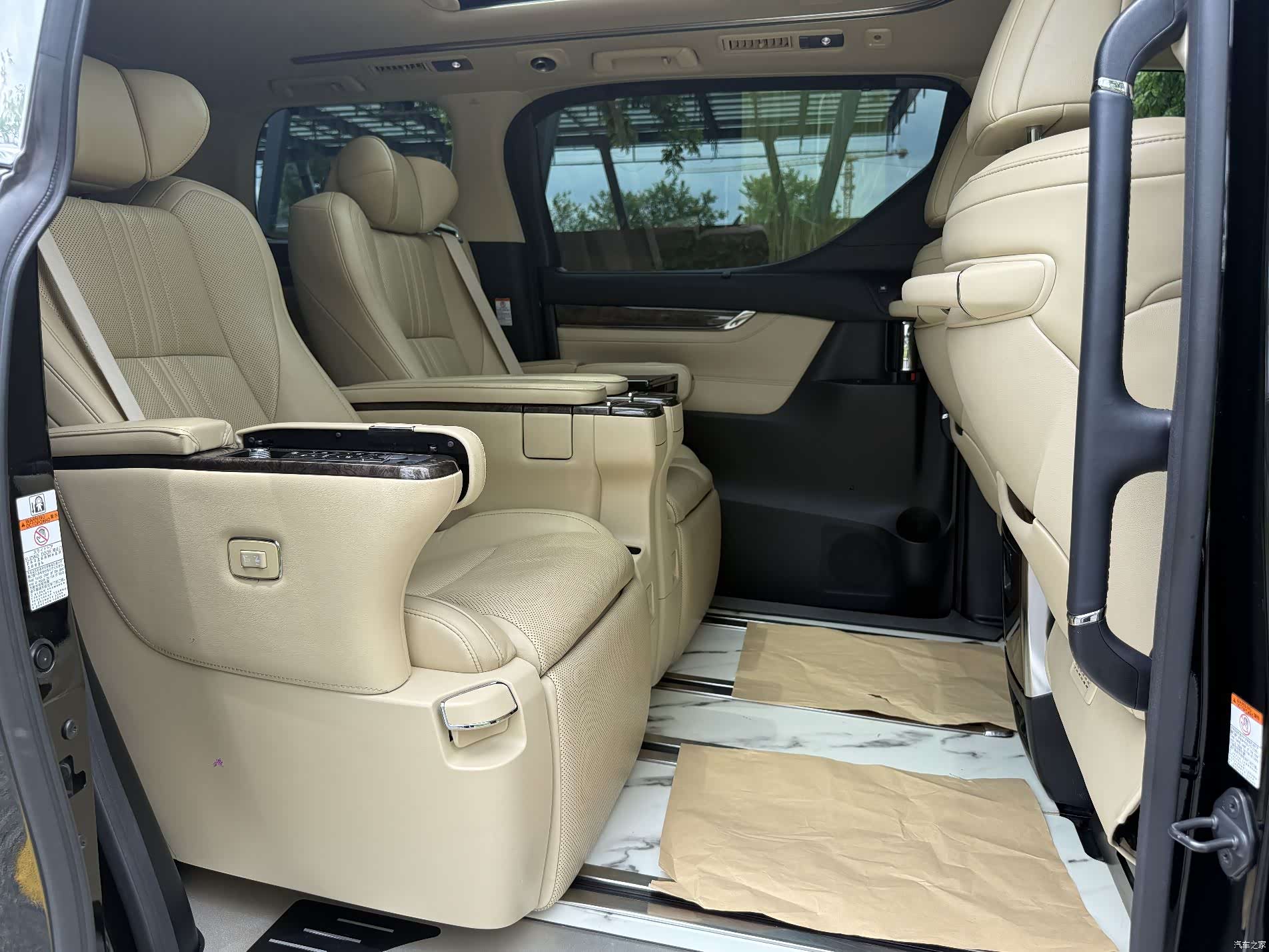 Toyota Alphard, 2018 10