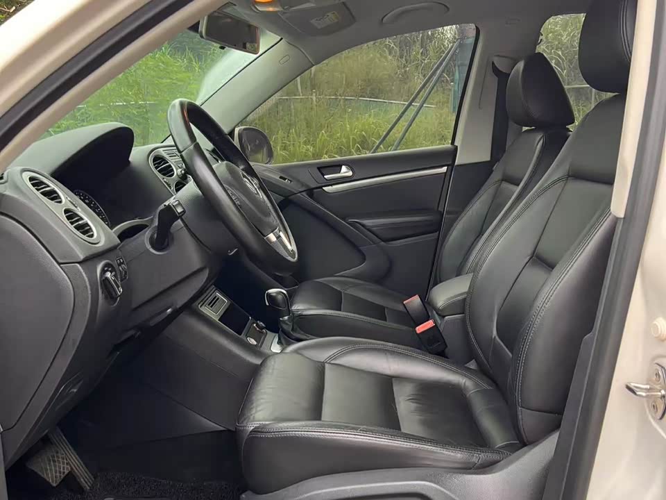 Volkswagen Tiguan Volkswagen Tiguan