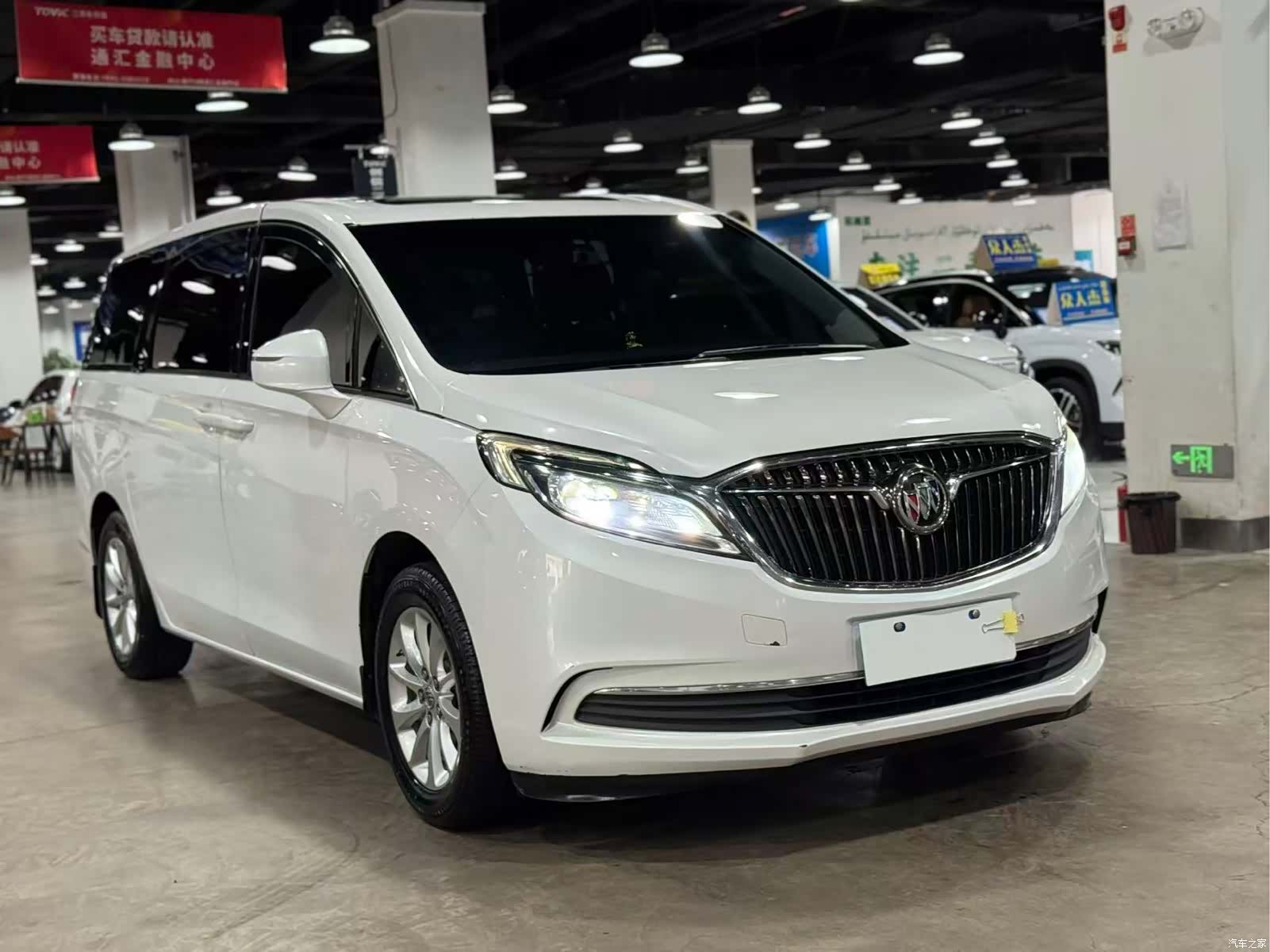 Buick GL8, 2017 2