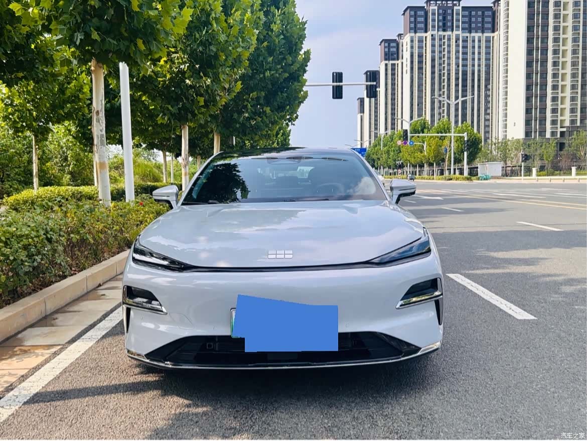 Geely 8, 2025 2