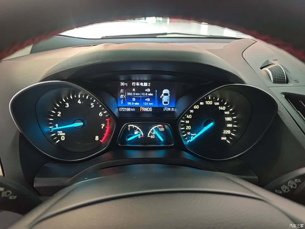 Ford Kuga, 2017 12