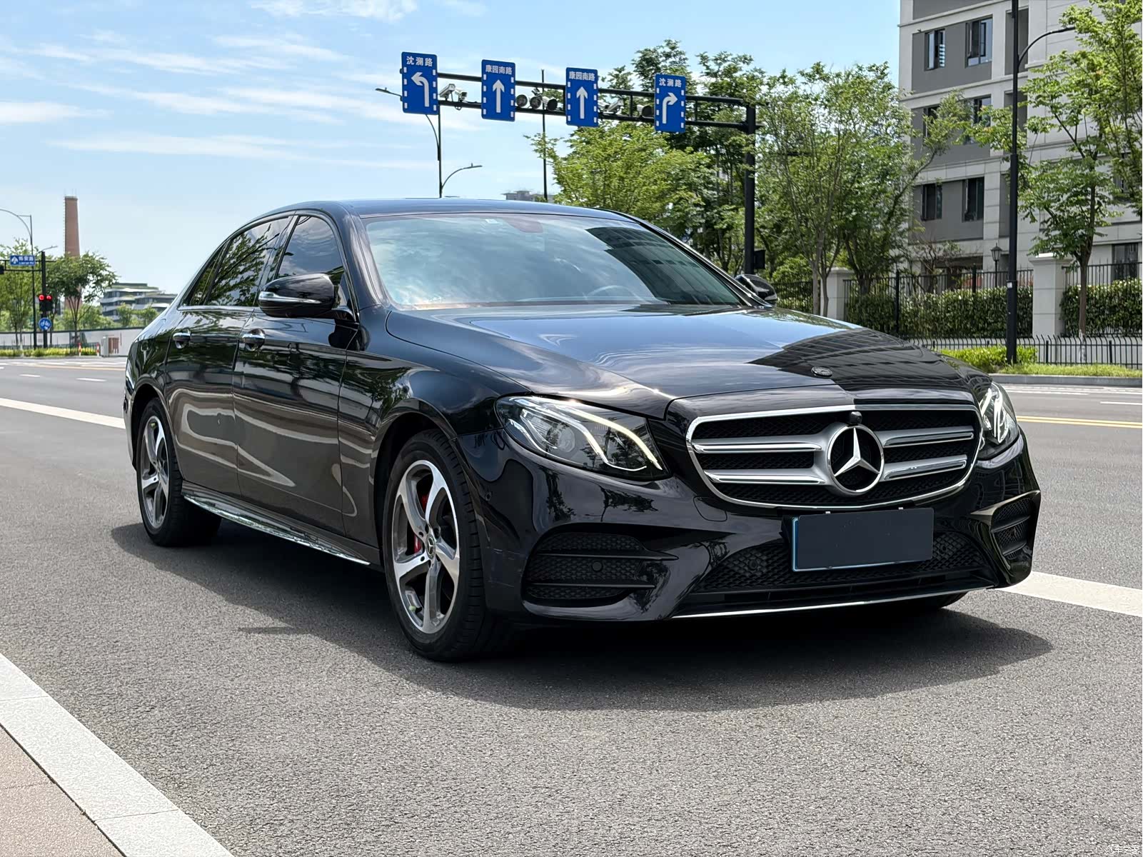 Mercedes-Benz E-Class, 2019 3