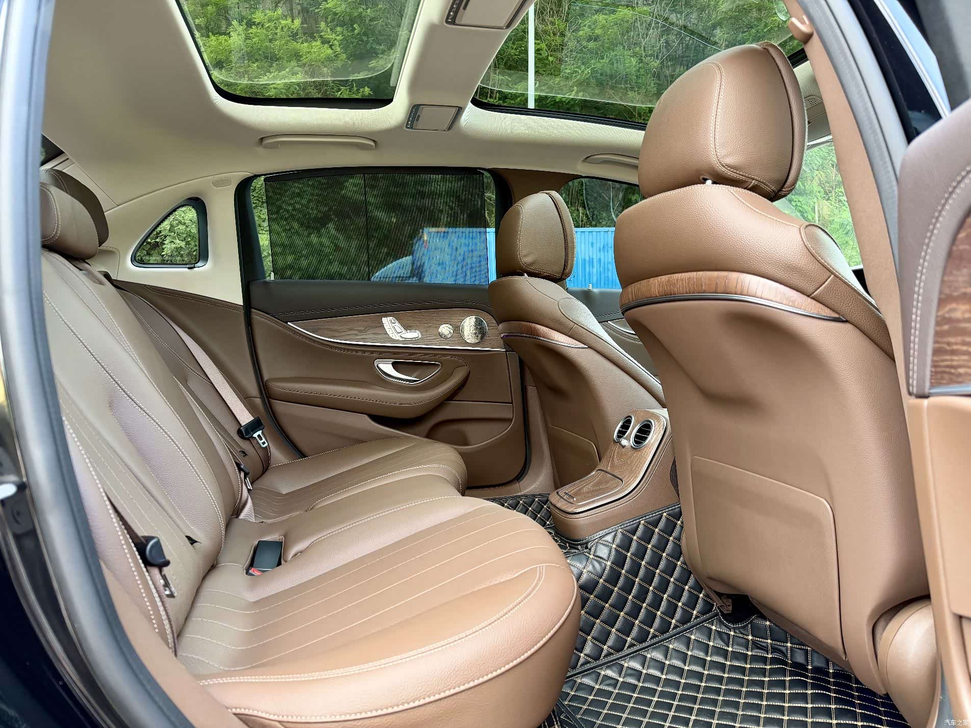 Mercedes-Benz E-Class, 2022 12
