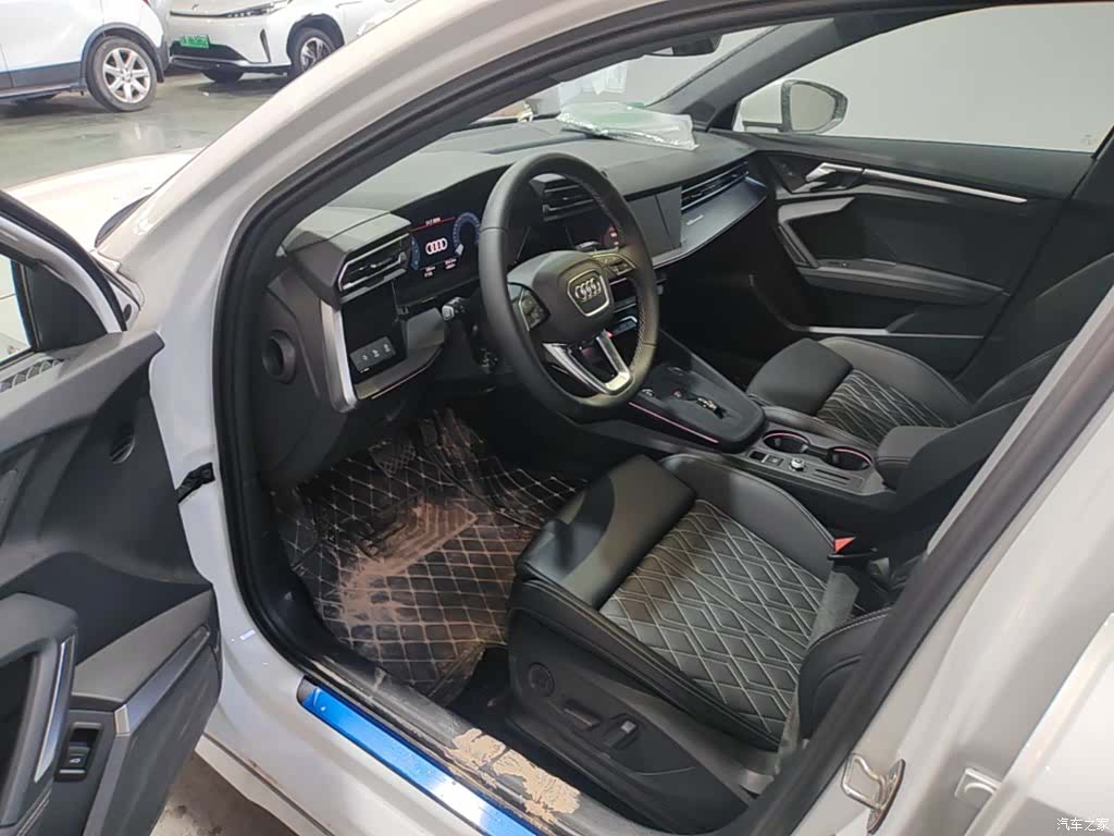 Audi Flying Spur, 2026 11