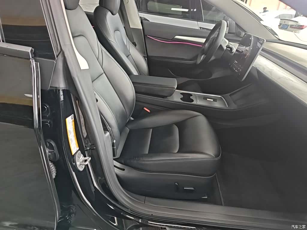 Tesla Model 3, 2022 25