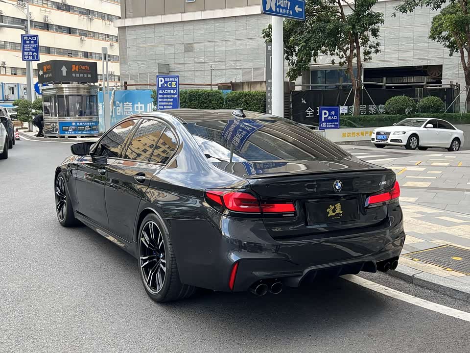 BMW M5