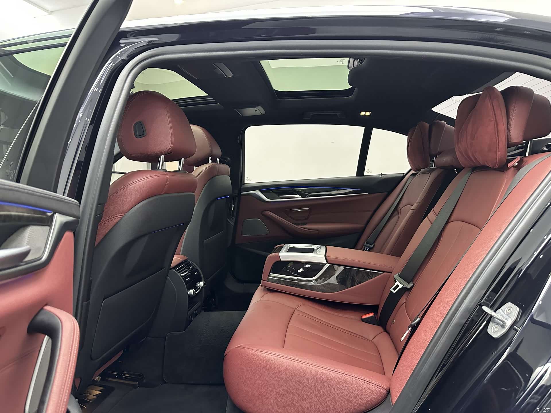 BMW 5 Series, 2018 11