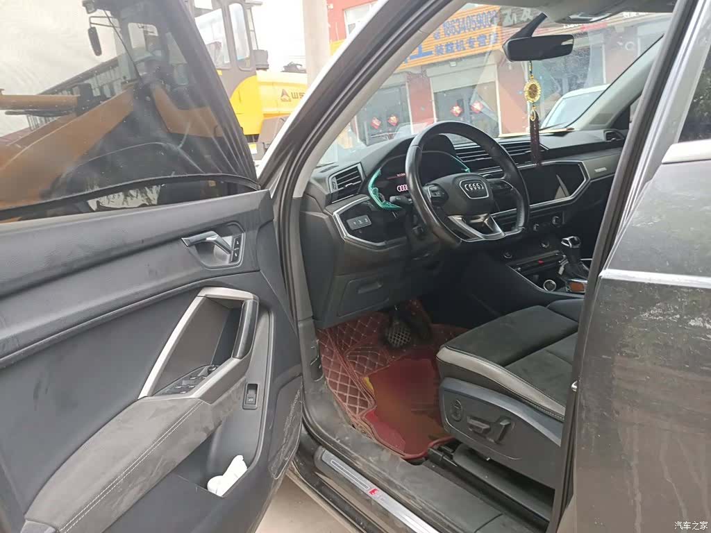 Audi Q3, 2023 13
