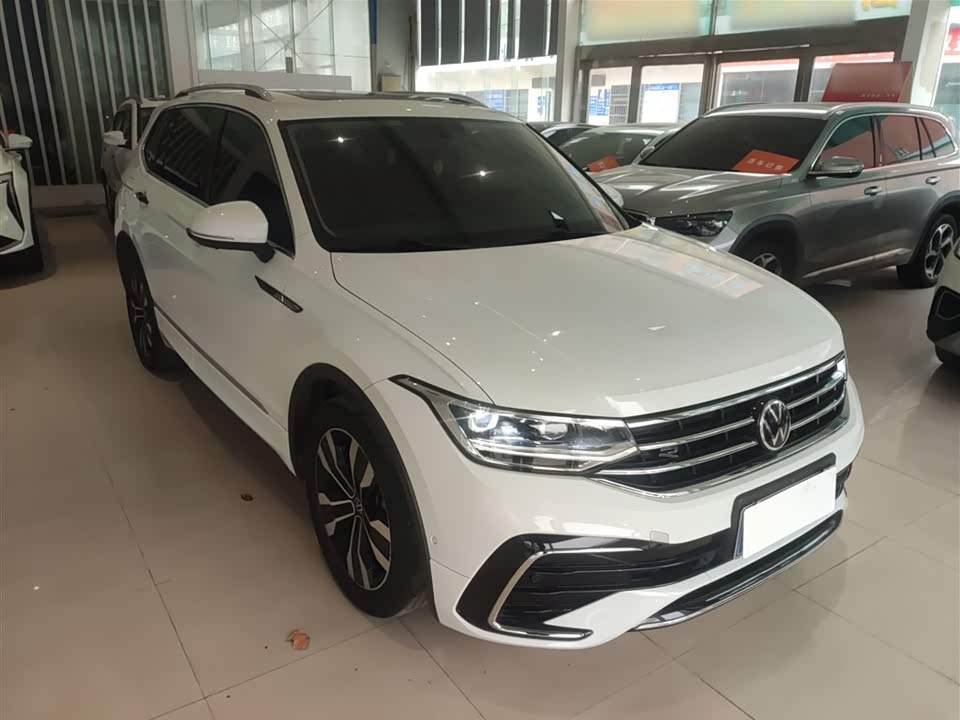 Volkswagen Tiguan L
