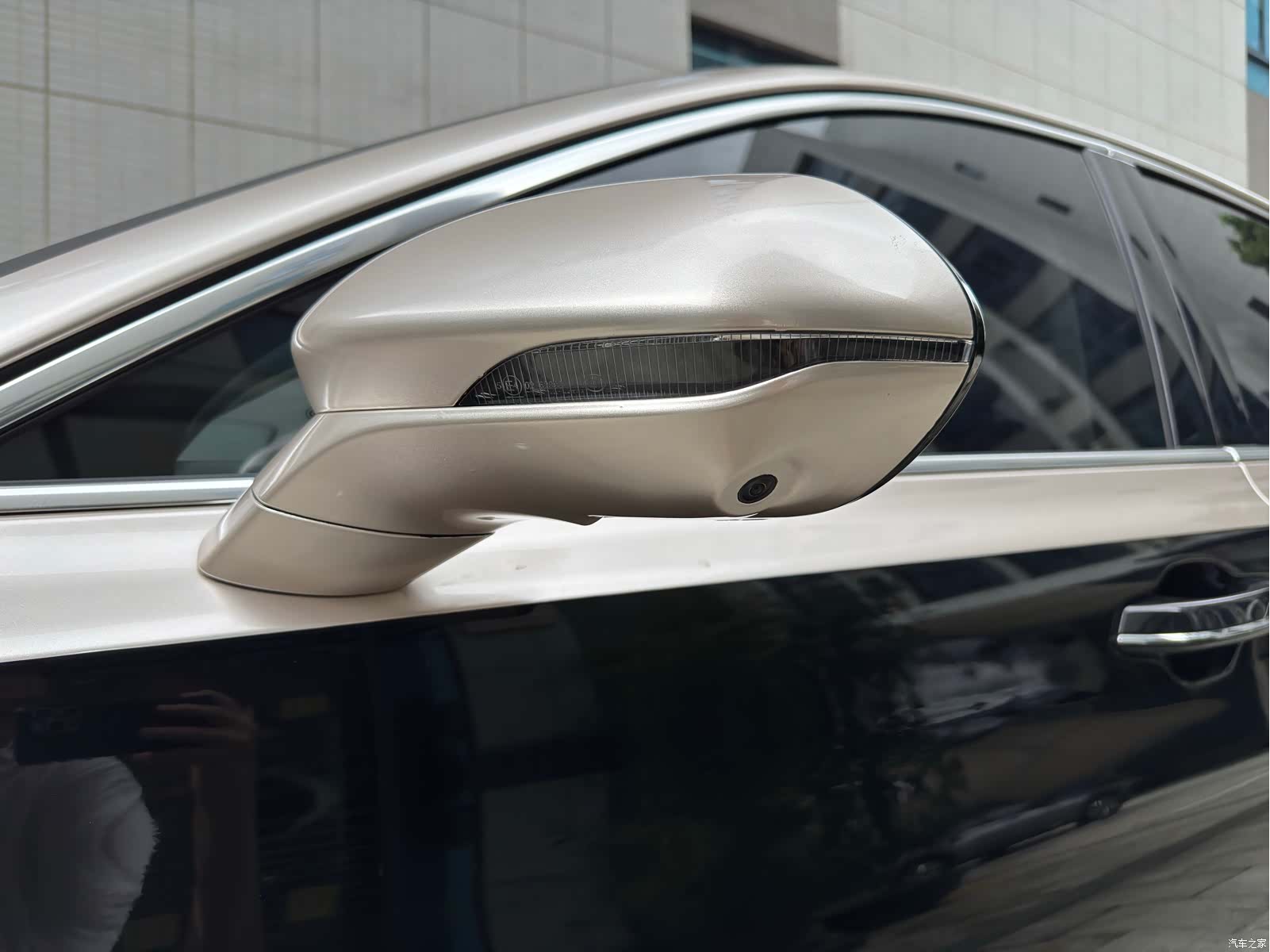 Hongqi H5, 2022 11