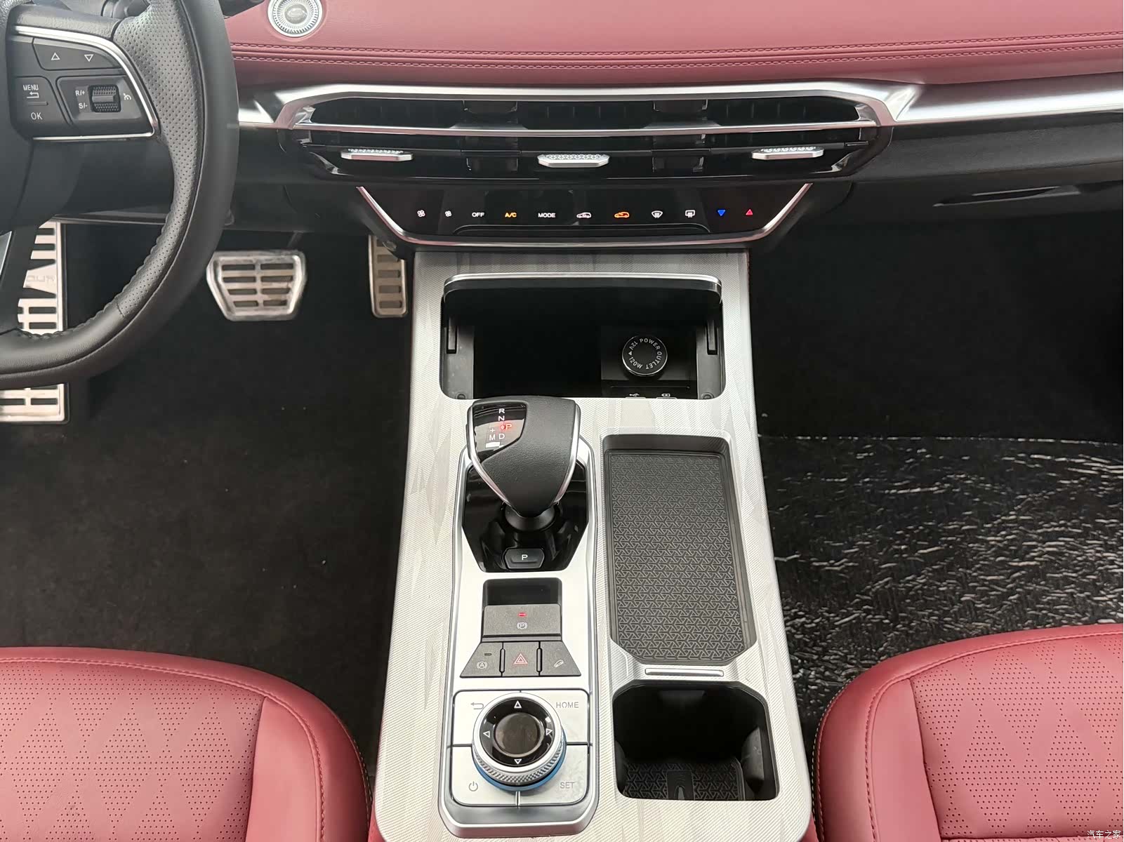 Jetour X70, 2023 10