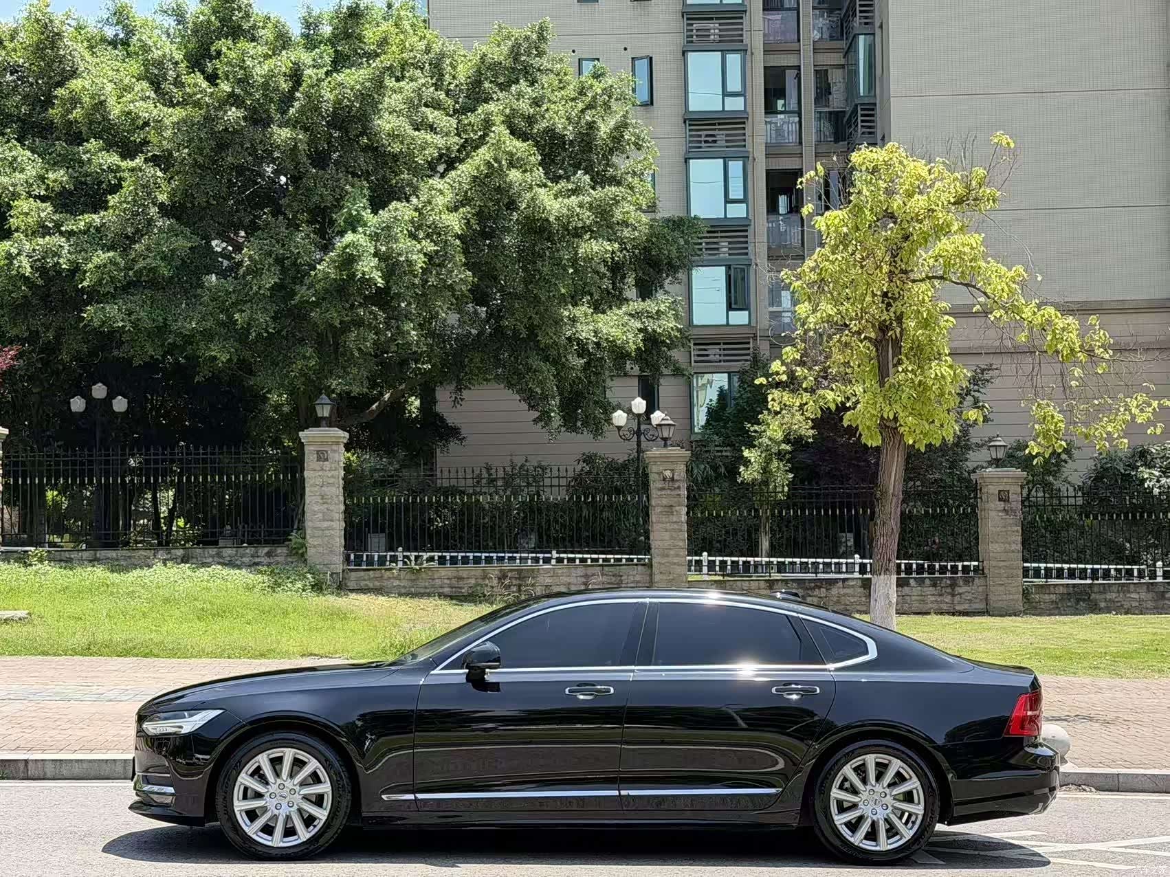 Volvo S90, 2020 3