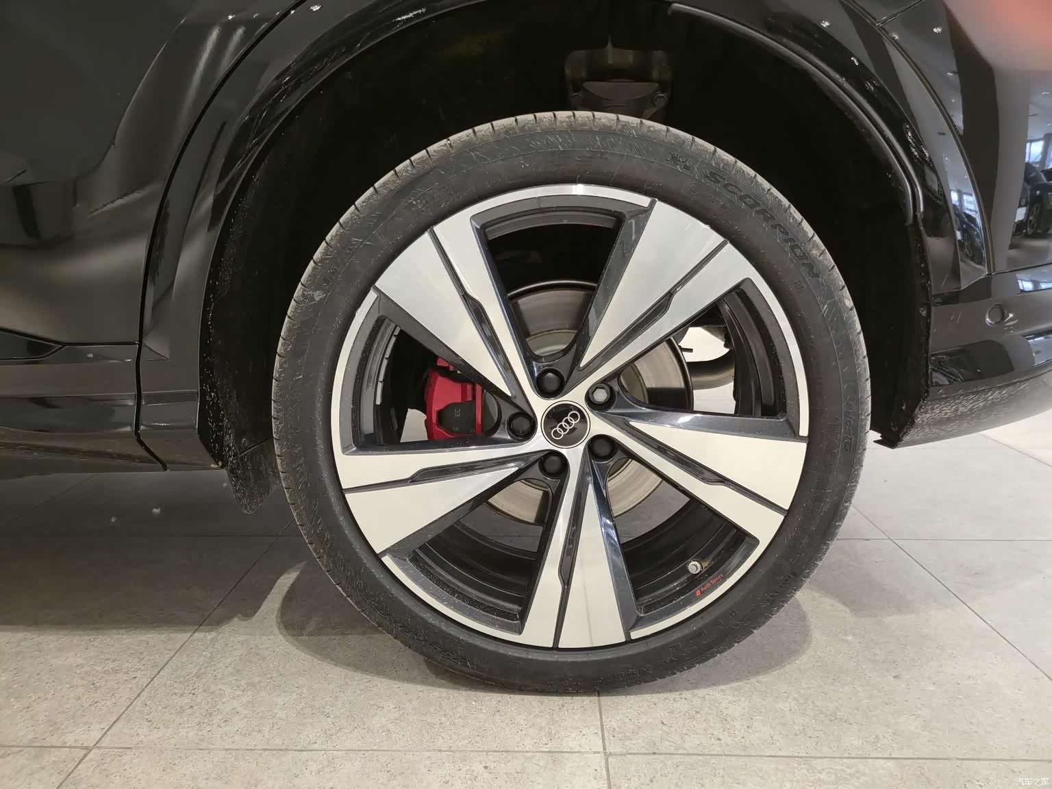 Audi Q5L, 2026 23