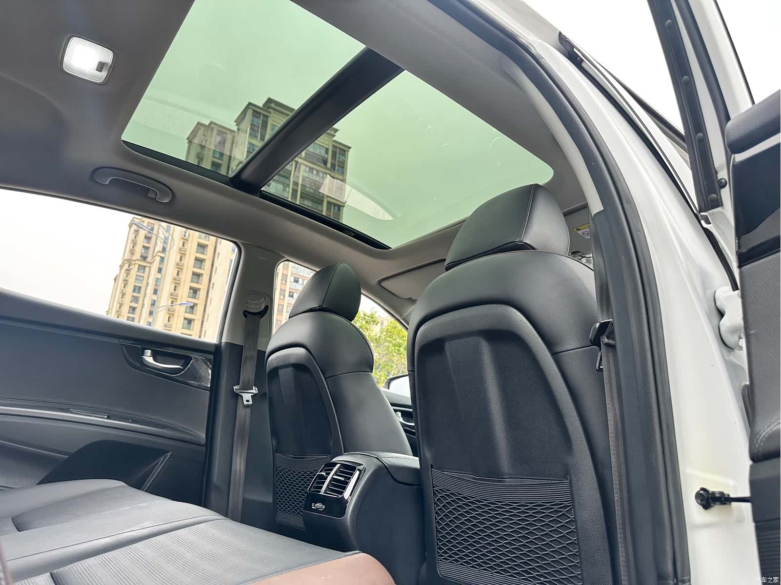 Kia GLS, 2018 25