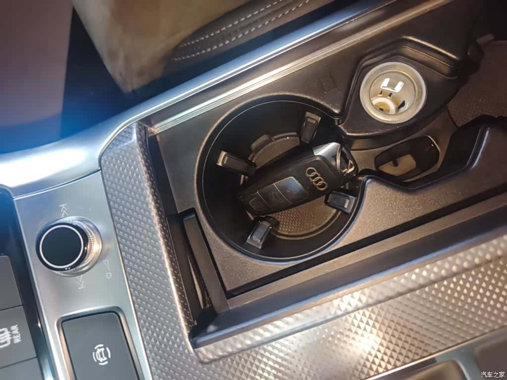 Audi A6L, 2020 9