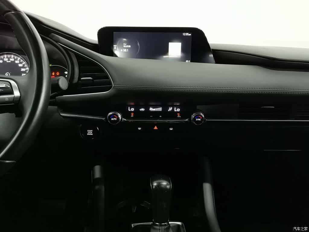 Mazda Mazda3, 2021 12