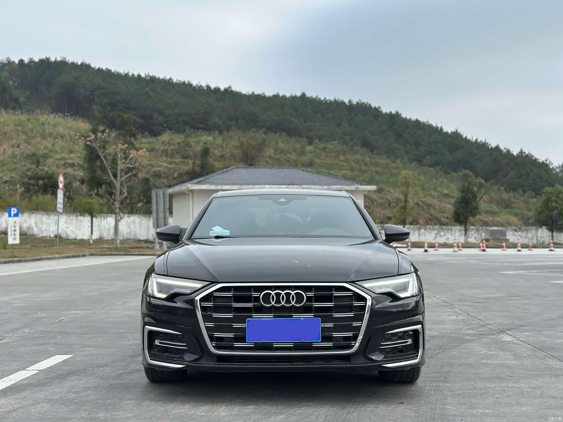 Audi A6L, 2022 1