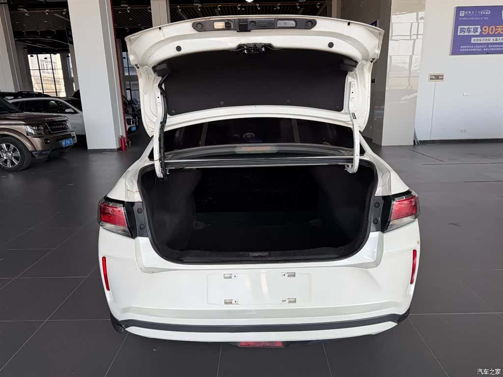 Nissan D60EV, 2020 23