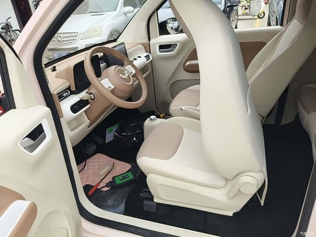 Wuling MINIEV, 2024 11