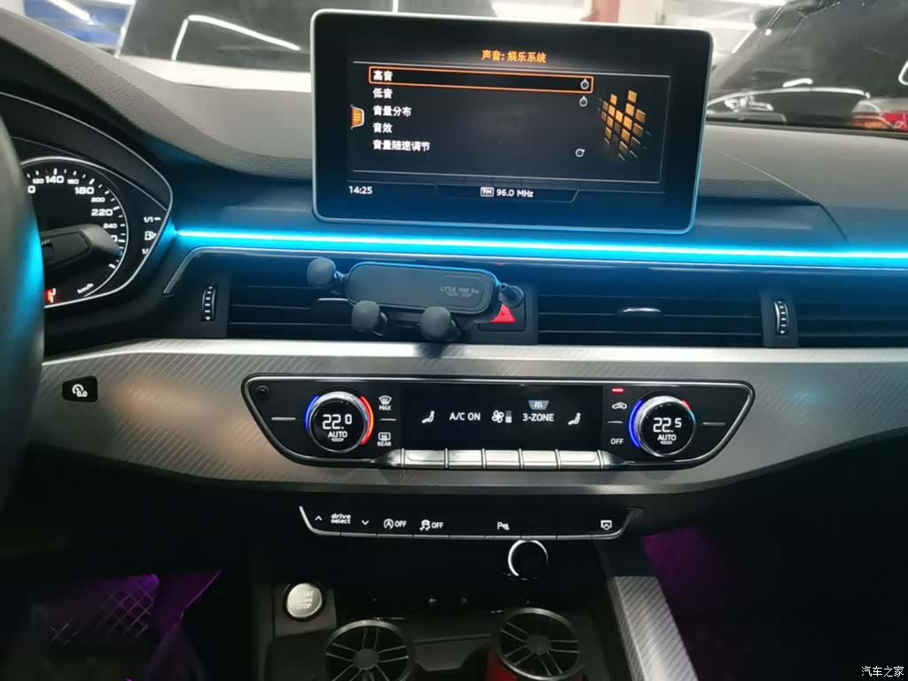 Audi A4L, 2017 13