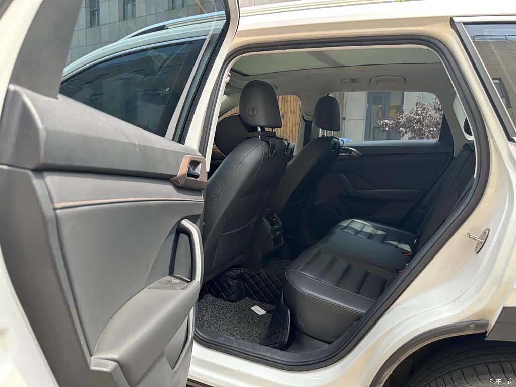 Volkswagen Tharu, 2019 8
