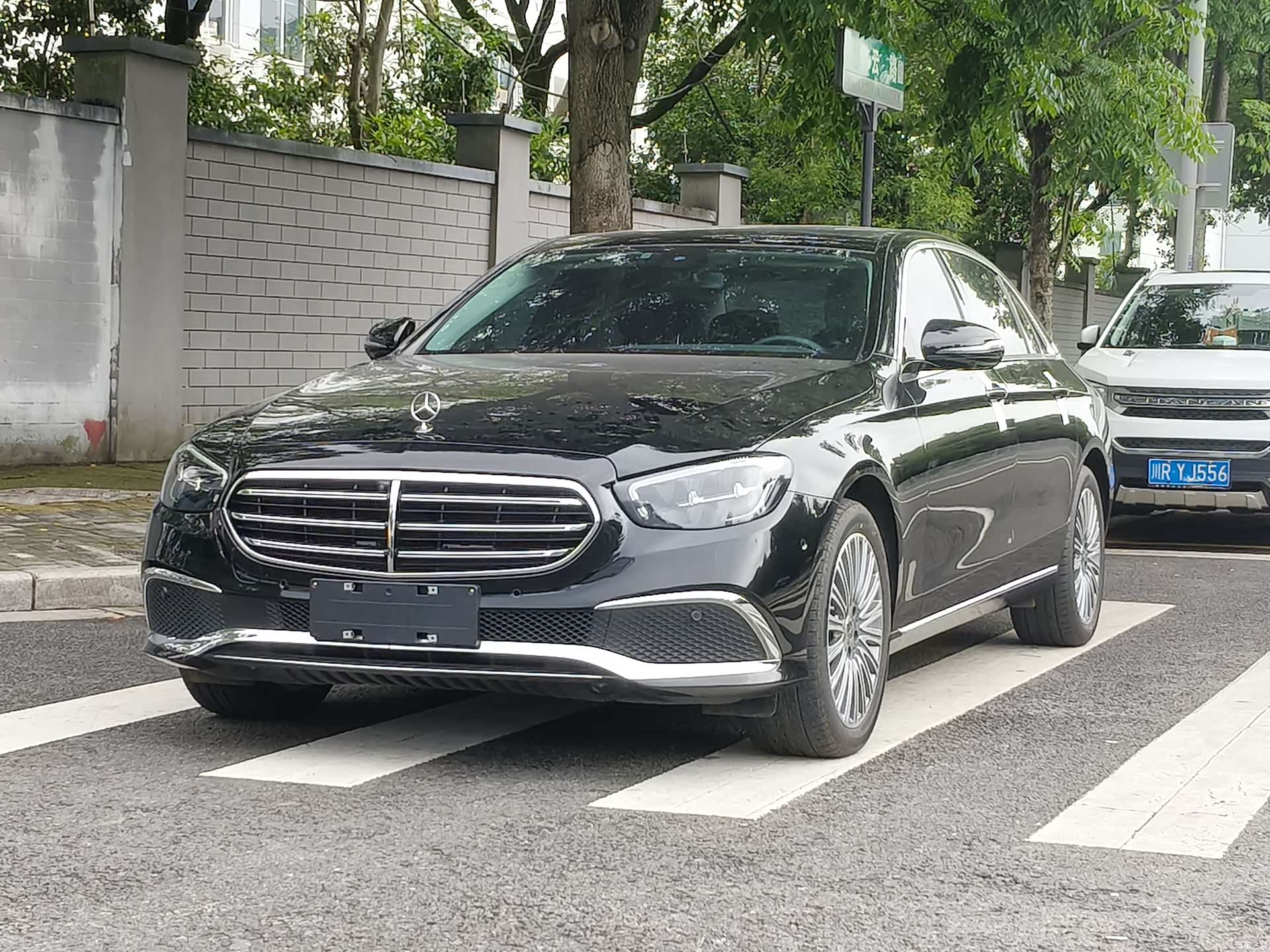 Mercedes-Benz E-Class, 2023 1